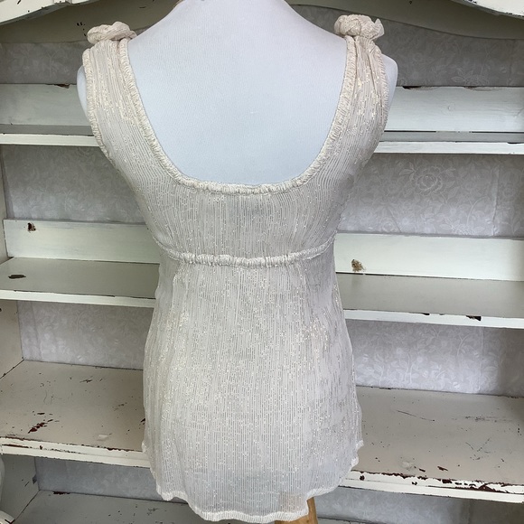 Gilded Flower Top - Picture 3 of 11